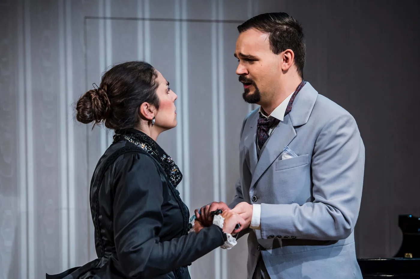 The Bear (William Walton) – Operella: Atelier Theater Meilen (Regie: Regina Heer)